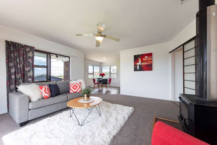 2/54 Tirimoana Road Te Atatu South_6
