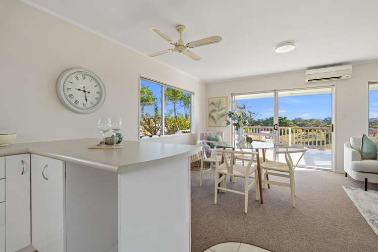 31 Shakespear Road Army Bay_4