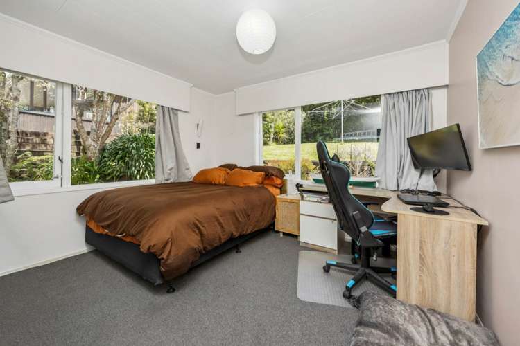 12 Raroa Terrace Waiatarua_12