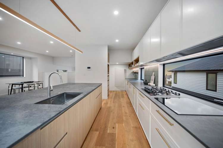 17 Tupa Street Long Bay_11