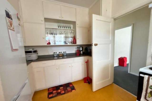 351 Oxford Street 10516_3