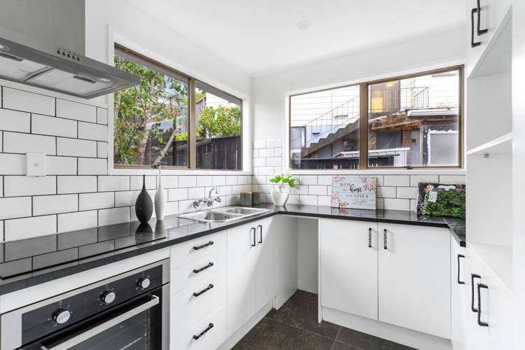 11 Lendenfeld Drive Papatoetoe_2