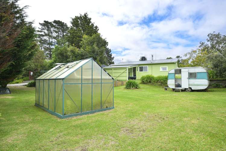 27 Ymca Road Mahia_25