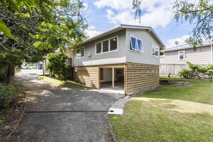 2/40 Salisbury Road Birkdale_1