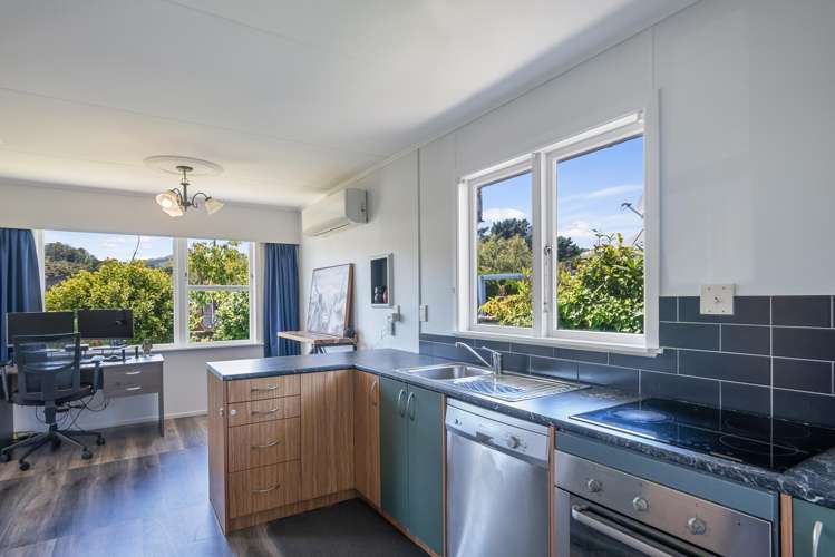 13 Wetherby Grove Wainuiomata_5