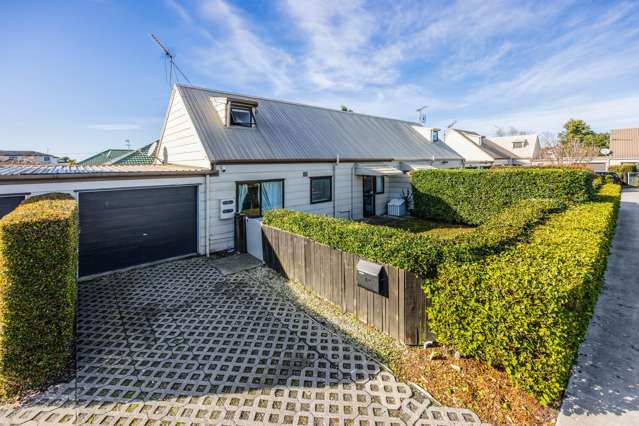 Charming 3-Bedroom Home in Secure Gated Community