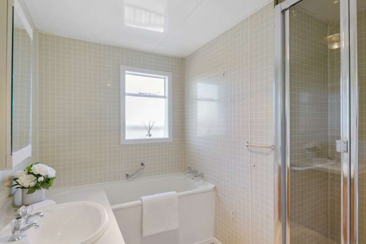 8 Minorca Lane Burwood_15