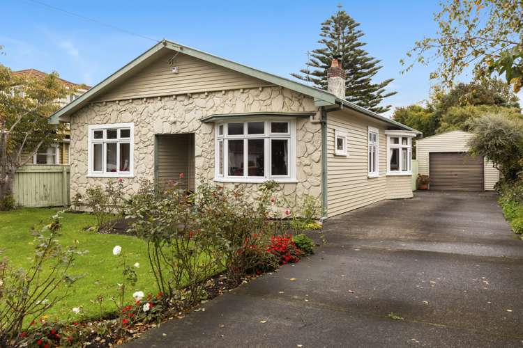 12 Leighton Avenue_0