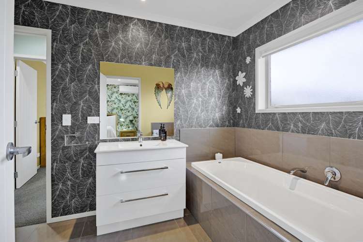 17 Hira Street Ohawe_16