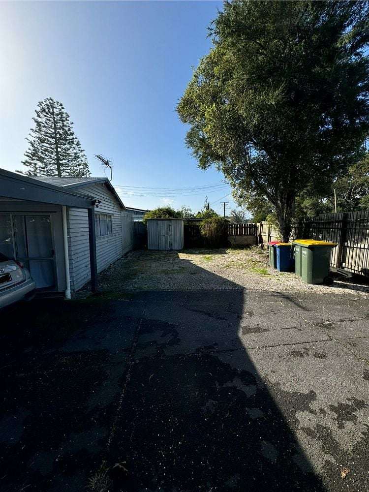 19 Golf Road New Lynn_9