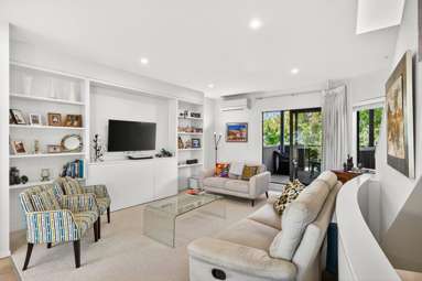 3/12 Balfour Street_2