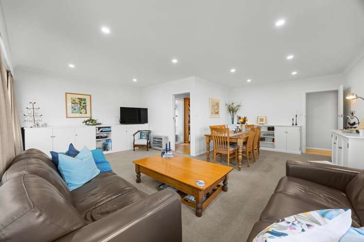 15 Glenside Avenue Pakuranga Heights_10