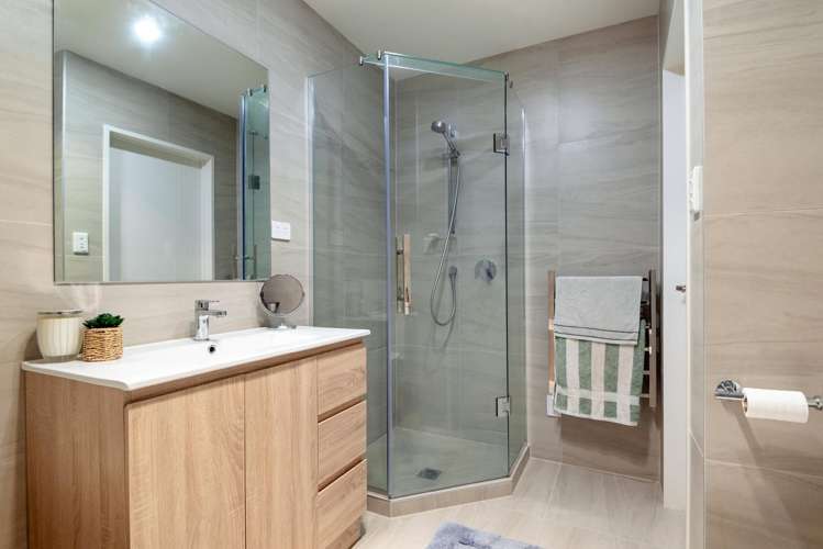 8/26 Long Bay Drive Torbay_16