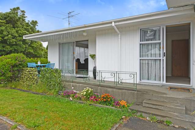 5 Denver Grove Totara Park_1