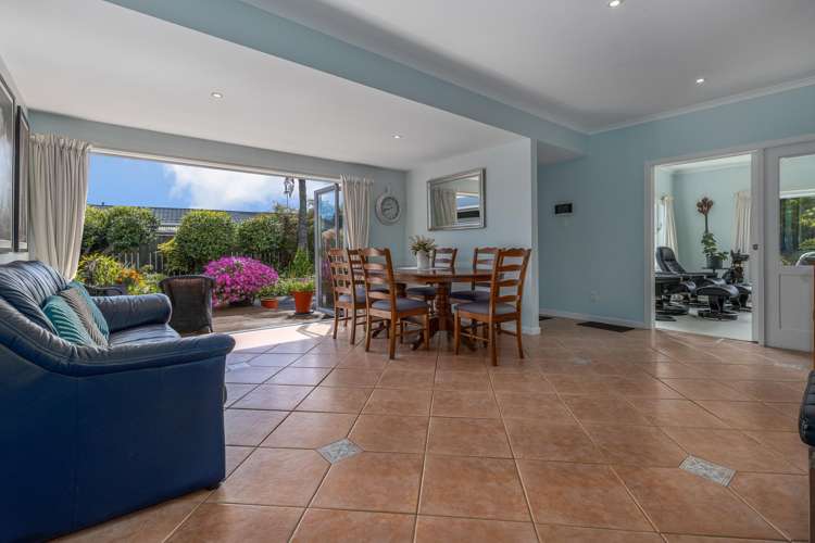 6 Leybourne Avenue Waikanae_2