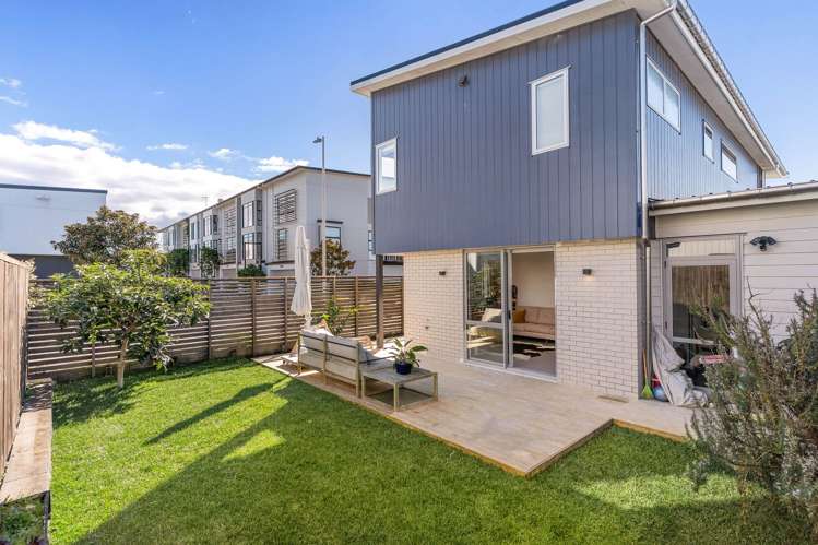 91 Glidepath Road Hobsonville_16