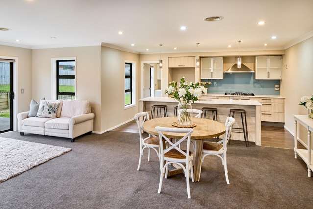 96 Endeavour Drive Whitby_3