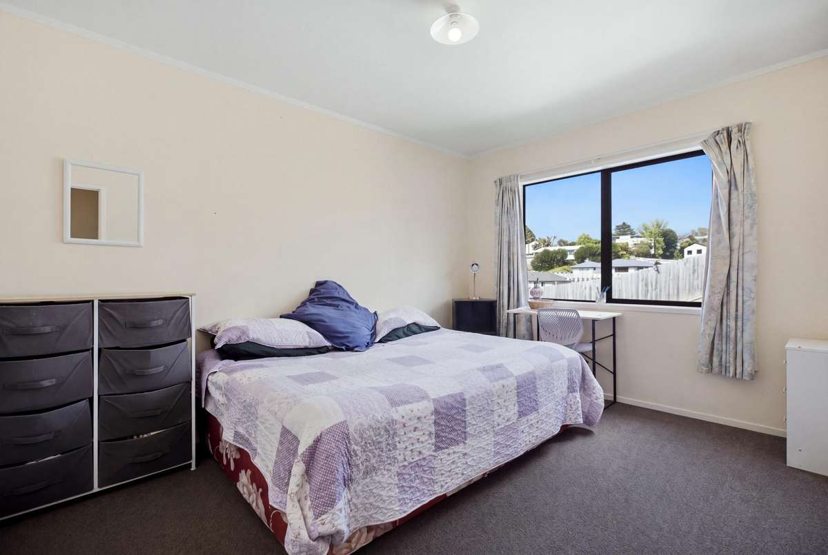 15A Newark Close_1
