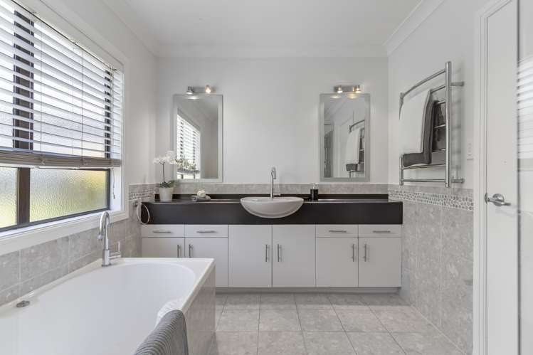 55 Seaton Road Murrays Bay_18