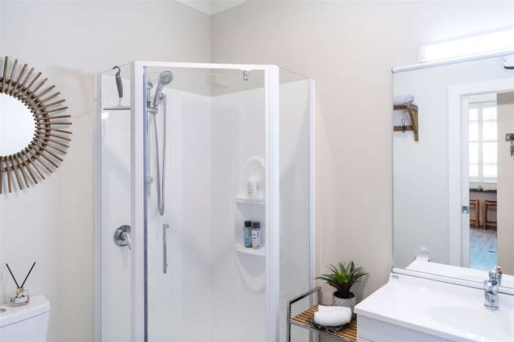 1j/3 Shakespeare Road Napier South_11