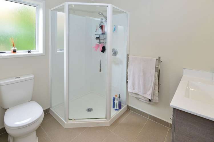 16 Cape Cod Drive Gulf Harbour_13