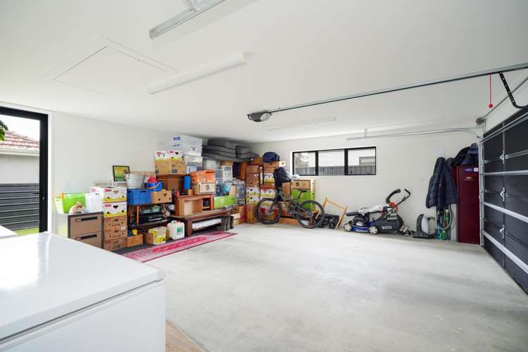 177 Queens Drive Richmond_24