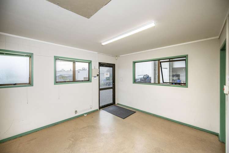 30-32 and 34-36 Mihini Road Henderson_5