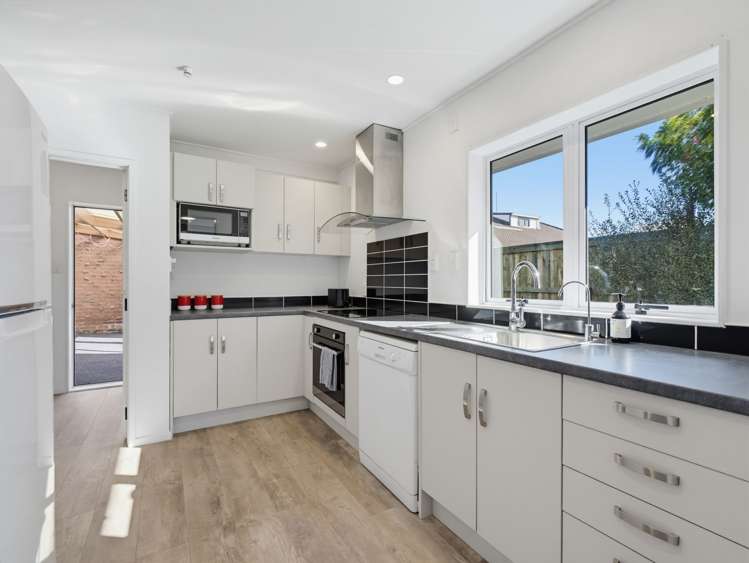 18B Ruihi Street Victoria_8