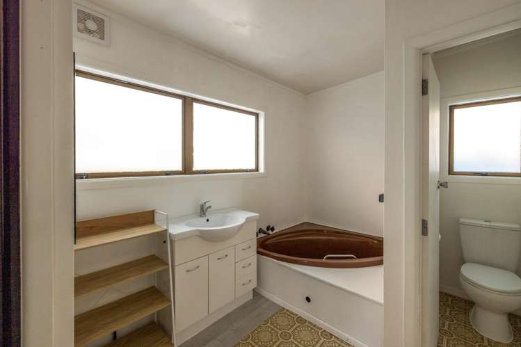 69 Ocean Road Surfdale_15