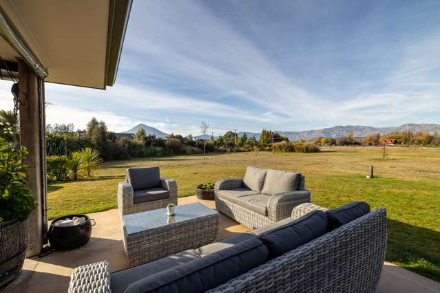 1 Jack Young Place Albert Town_4