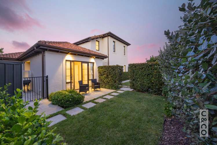 8 Tauwaka Crescent Riverhead_25