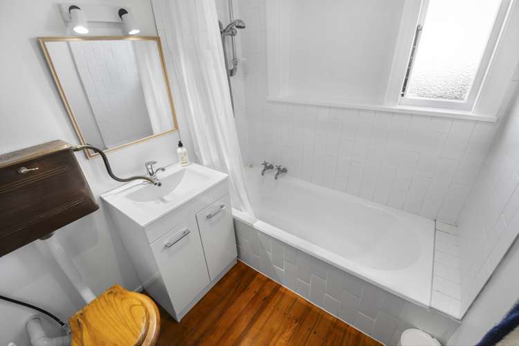 13 Kowhai Terrace Saint Martins_14