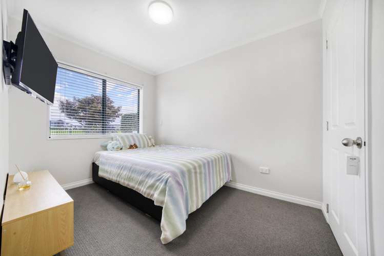 20 Gairloch Place Wattle Downs_19