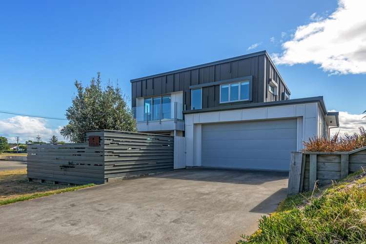 1 Roore Street Foxton Beach_15