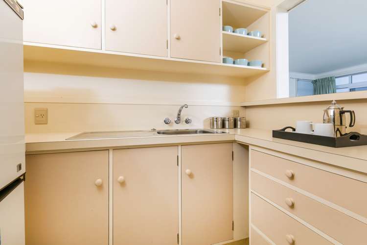 116a Vauxhall Road Narrow Neck_17