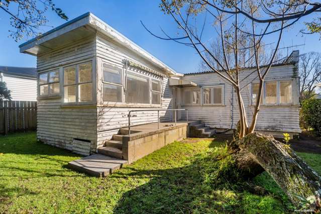 ESTATE SALE - Roll Up Your Sleeves!