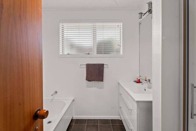 6 Culzean Grove Bell Block_8