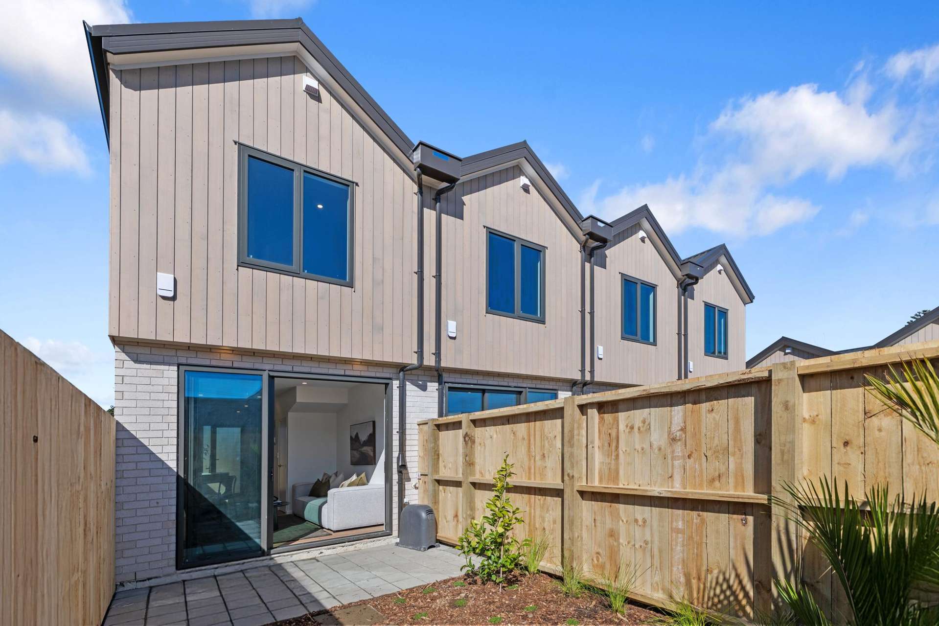 4-11/26 Rimu Street New Lynn_0