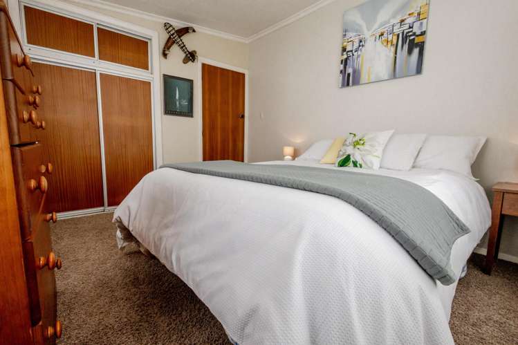 79 Livingstone Street Hokitika_12