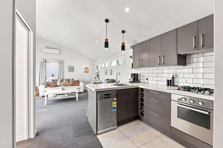 11/12 Latimer Square_2