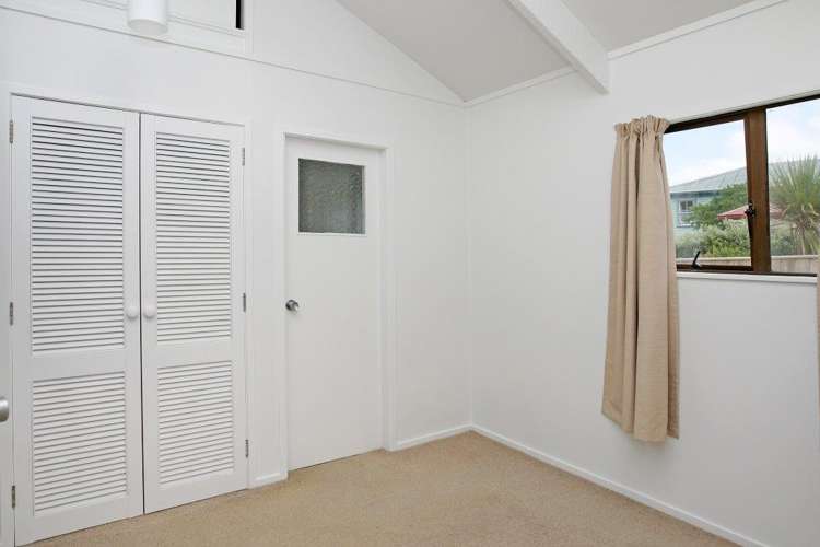 6 Trent Street Island Bay_6