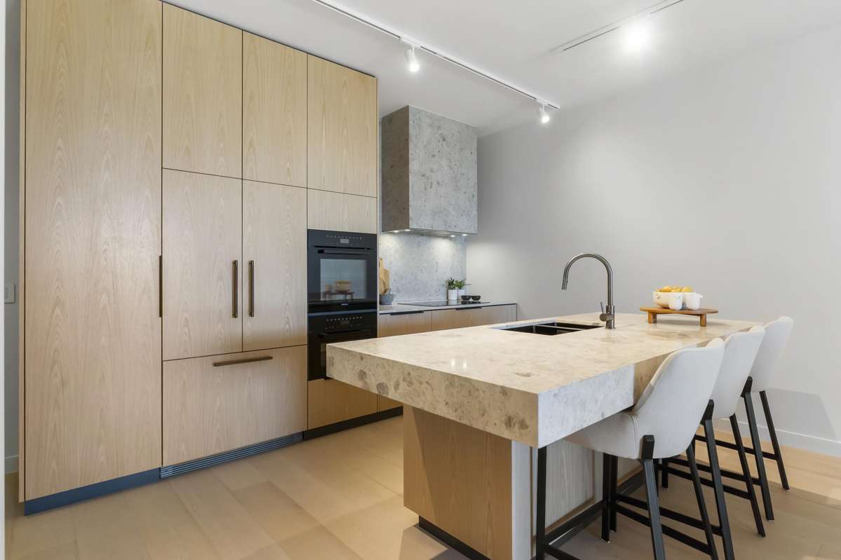 204/81 Carlton Gore Road_2