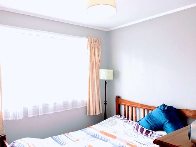 60 Riverpark Crescent Henderson_5