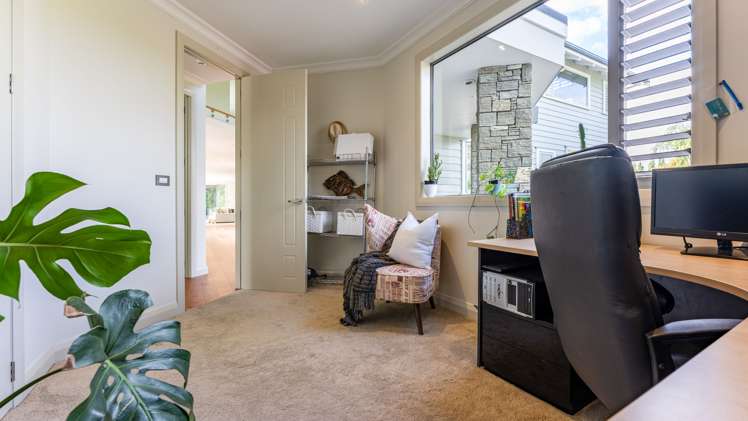 851 Ridge Road Riverhead_21