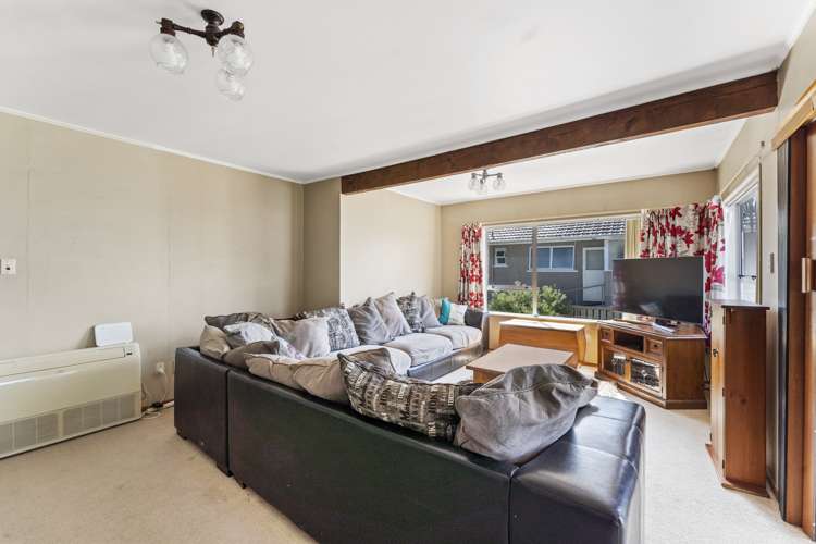 13 Churchill Avenue Richmond_5