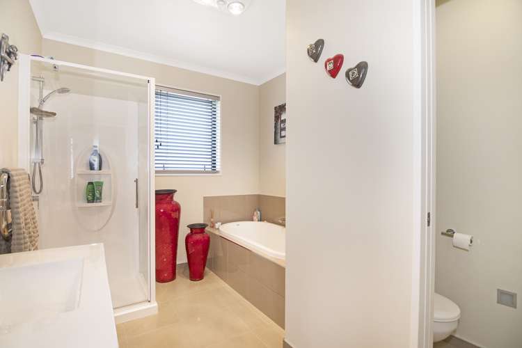 1 Mary Newton Place Brightwater_18