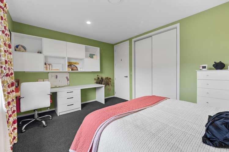 6 Trent Place Lake Hood_17