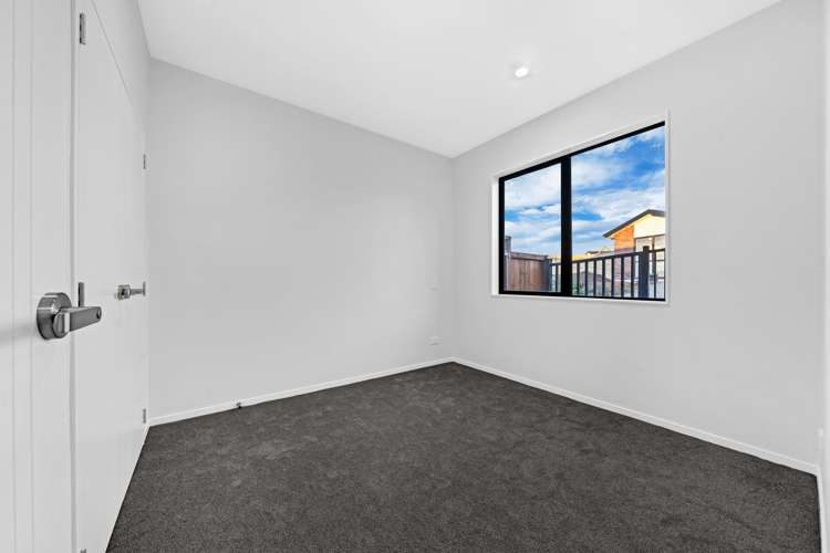 14 RONGOA MAORI WAY Pukekohe_14