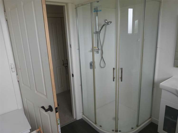 219 Robertson Road Winton Surrounds_10