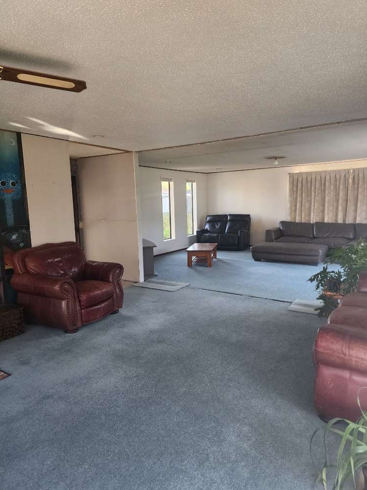 5 Raeburn Place Gore_15